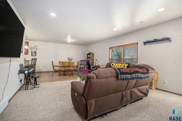 5201 E Quincey St Street, Sioux Falls, SD 57110