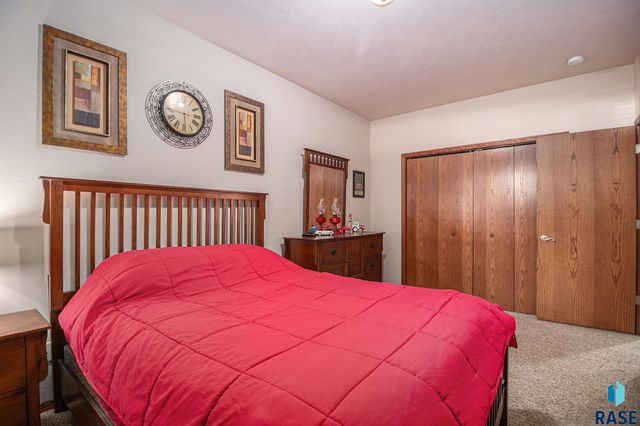 5201 E Quincey St Street, Sioux Falls, SD 57110