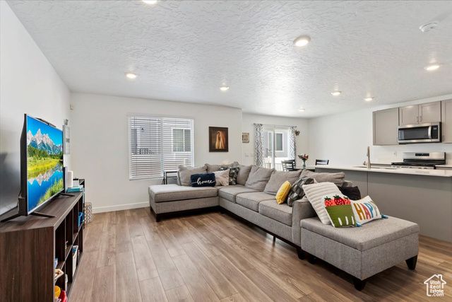 643 W BANNER DR, Grantsville, UT 84029