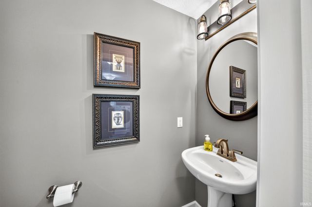 16288 Windemere Court, Granger, IN 46530