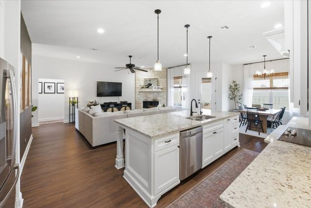 720 Whirlaway Road, Hewitt, TX 76643