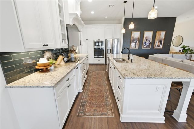 720 Whirlaway Road, Hewitt, TX 76643