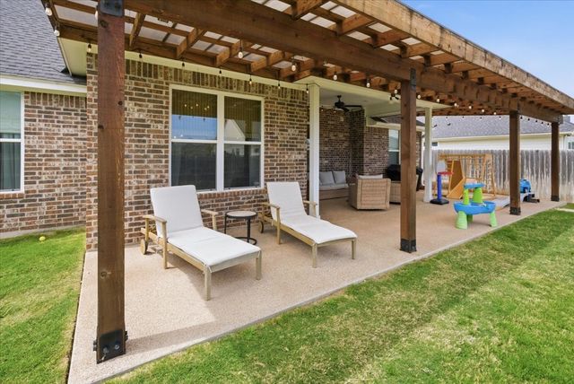 720 Whirlaway Road, Hewitt, TX 76643