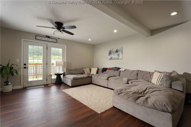 9073 Teays Valley Road, Scott Depot, WV 25560