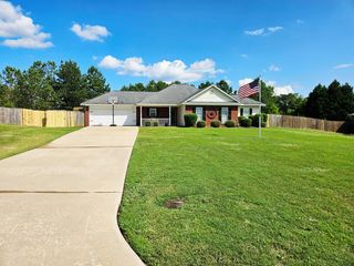 7 Hillside Court, Phenix City, AL 36870