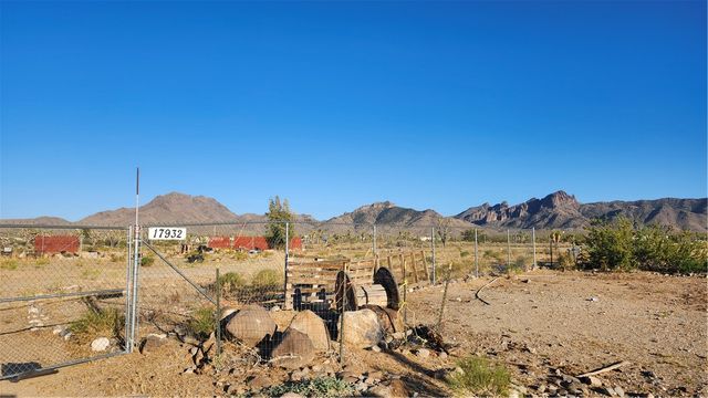 17932 N Needle Drive, Dolan Springs, AZ 86441