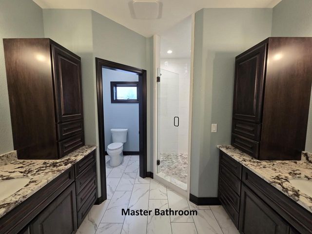 S64W22860 Garrett DRIVE, Waukesha, WI 53189