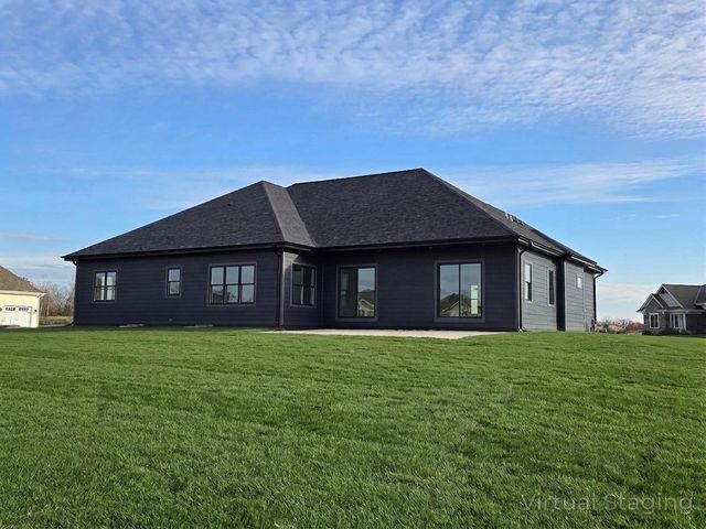 S64W22860 Garrett DRIVE, Waukesha, WI 53189