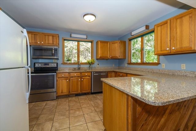 103 Westford St, Chelmsford, MA 01824