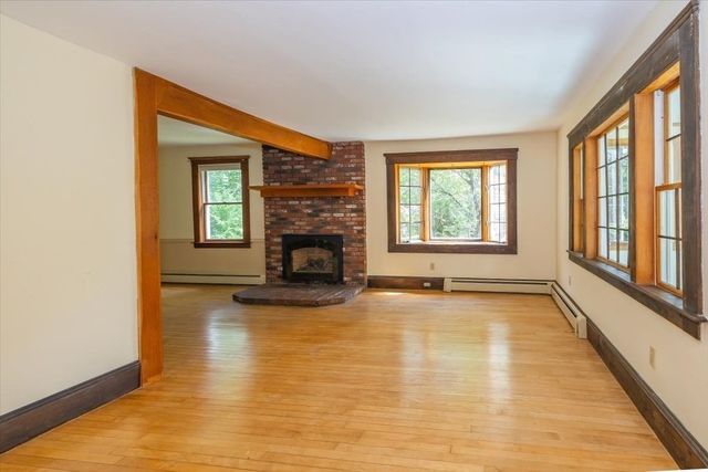 103 Westford St, Chelmsford, MA 01824