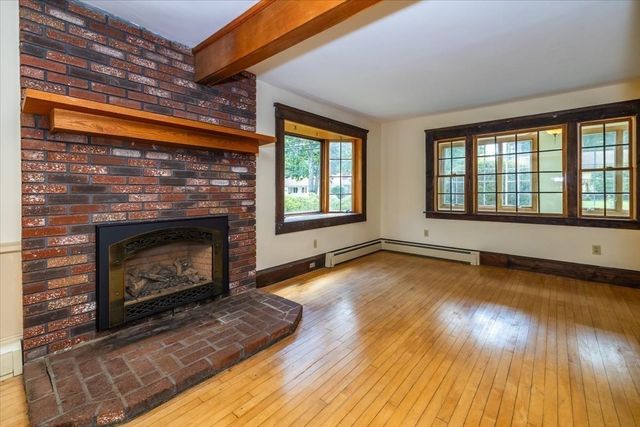 103 Westford St, Chelmsford, MA 01824