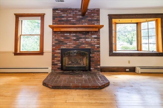 103 Westford St, Chelmsford, MA 01824