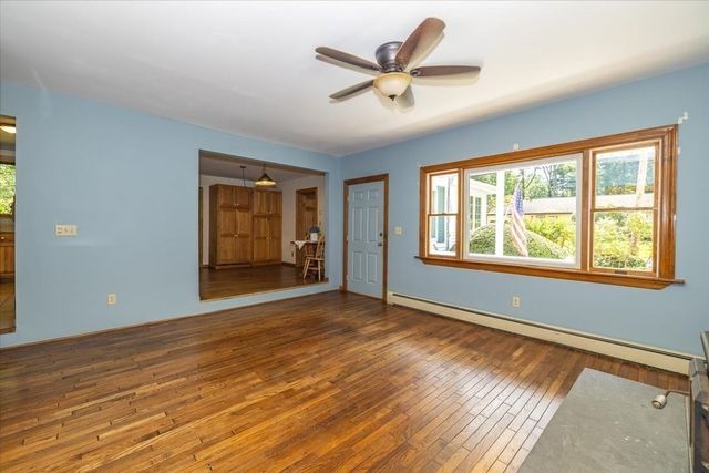 103 Westford St, Chelmsford, MA 01824