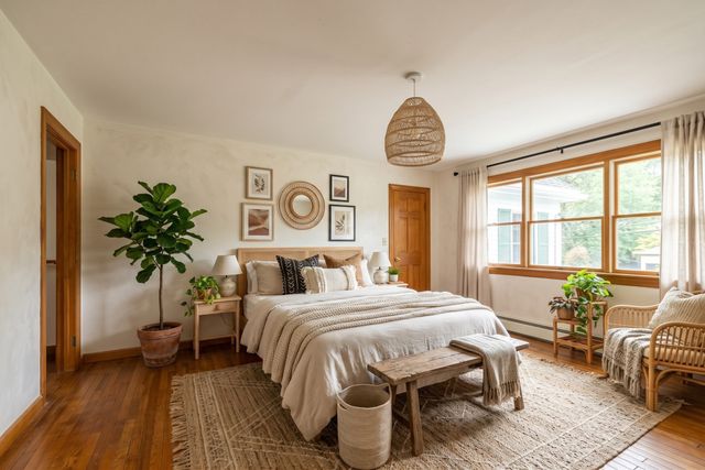 103 Westford St, Chelmsford, MA 01824