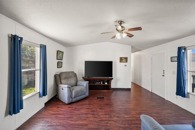 803 Evening Drive, Arlington, TX 76001