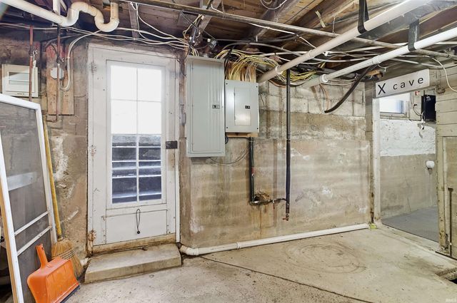 163 E Anson Street, Upland, IN 46989