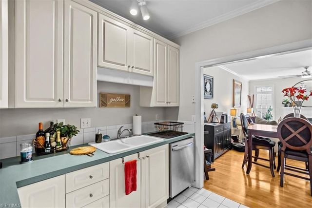 509 Sherwood Hills Drive, Winston-salem, NC 27104