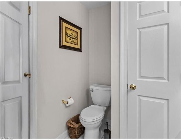 509 Sherwood Hills Drive, Winston-salem, NC 27104