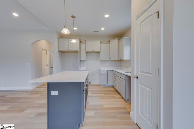 112 Walters Way, Pickens, SC 29671