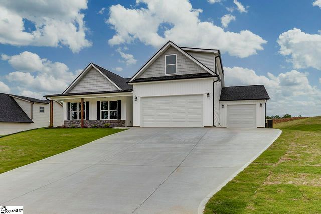 112 Walters Way, Pickens, SC 29671