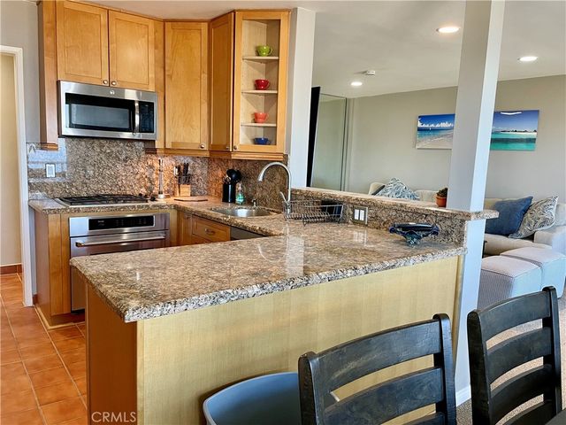 21703 Ocean Vista 303, Laguna Beach, CA 92651