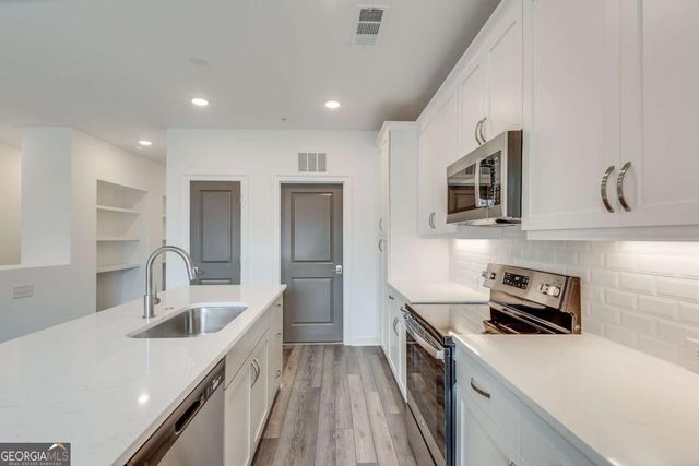 513 Burton Drive, Alpharetta, GA 30009