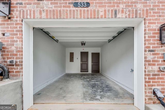 513 Burton Drive, Alpharetta, GA 30009