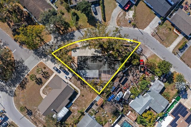 8644 MAY CIRCLE, Tampa, FL 33614