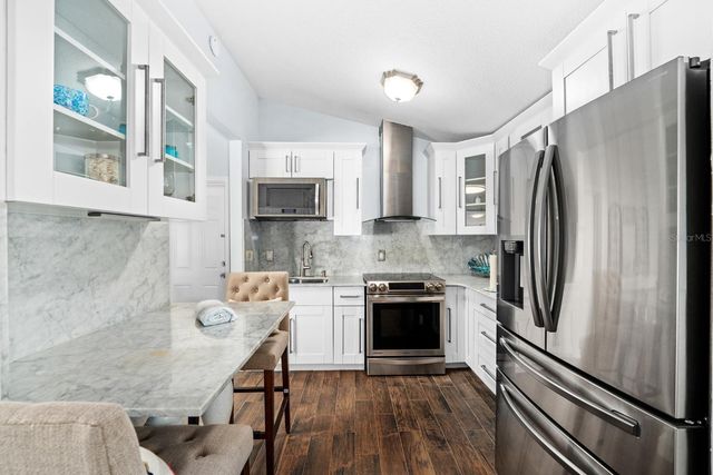 8644 MAY CIRCLE, Tampa, FL 33614