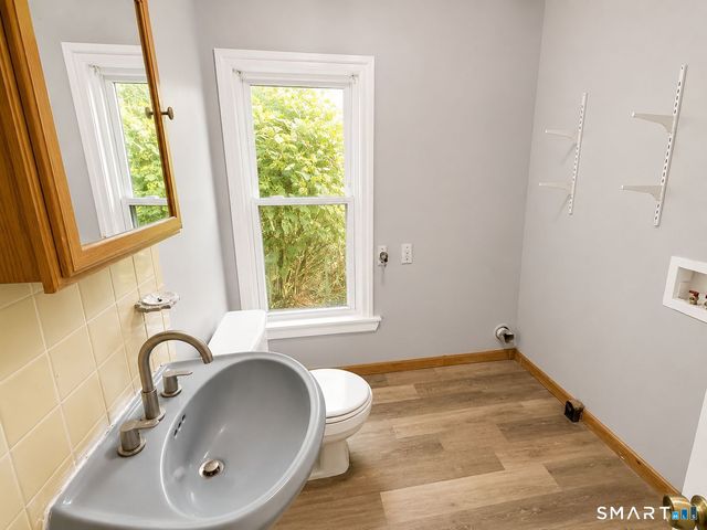 17 City Mills Lane, Waterbury, CT 06704