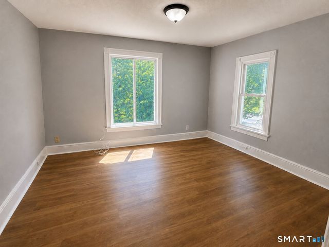 17 City Mills Lane, Waterbury, CT 06704