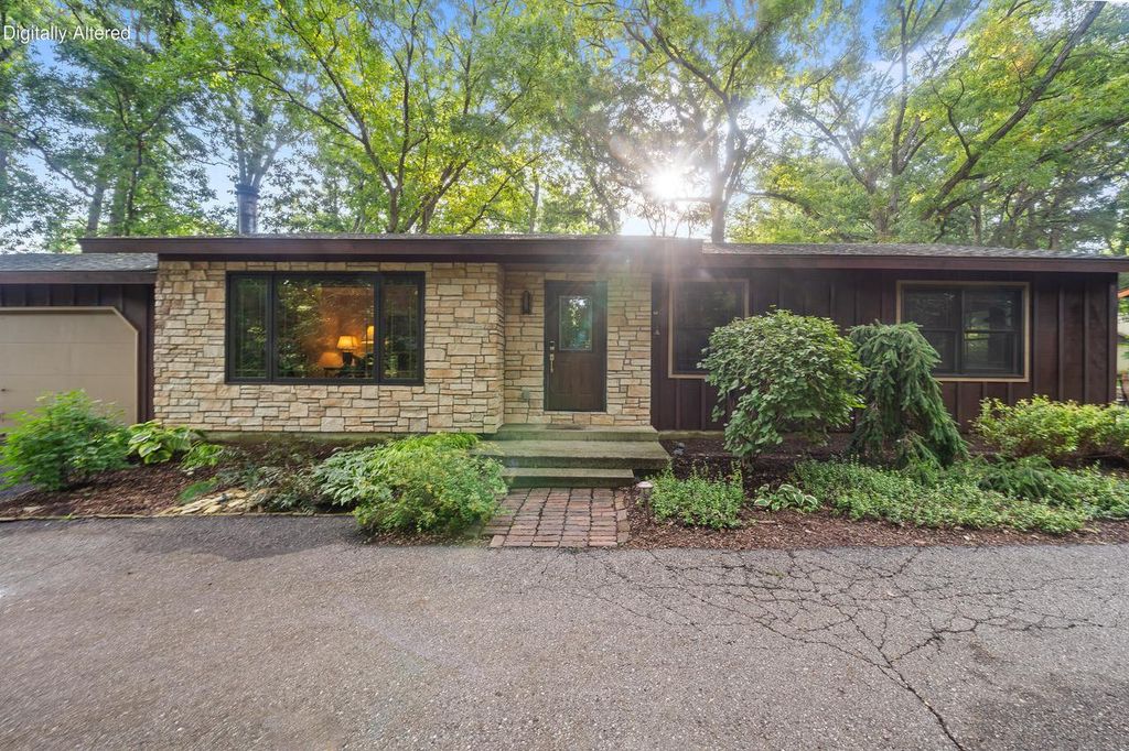 W4371 Laurel STREET, Lake Geneva, WI 53147