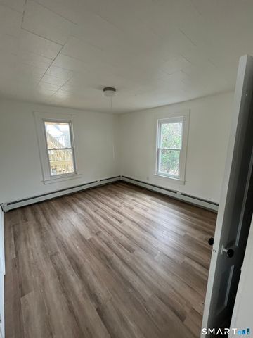 11 Roosevelt Avenue, Plymouth, CT 06786