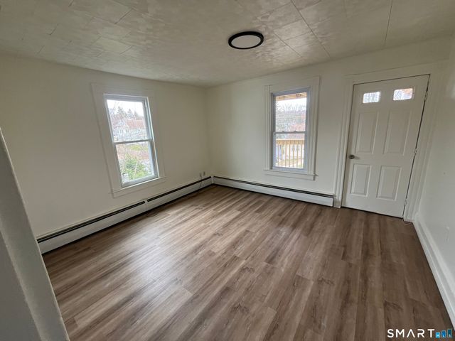 11 Roosevelt Avenue, Plymouth, CT 06786