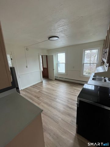 11 Roosevelt Avenue, Plymouth, CT 06786