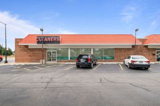 7642 W Touhy Avenue, Chicago, IL 60631