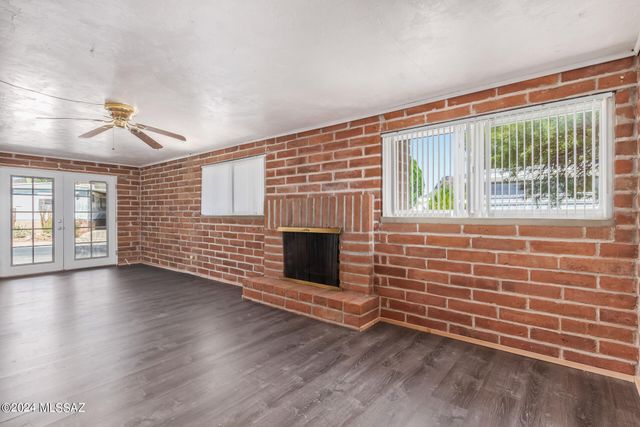 5707 W Tumbling F Street, Tucson, AZ 85713