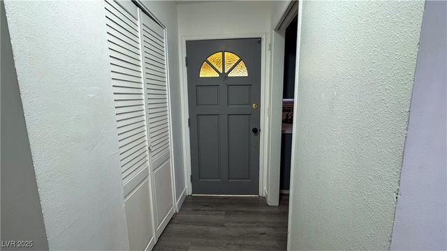 50 Shadow Lane, Las Vegas, NV 89106