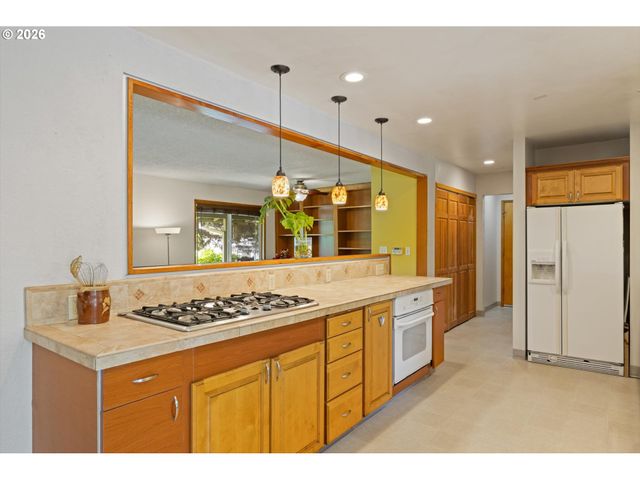 12955 Sw EVERGREEN St, Beaverton, OR 97005