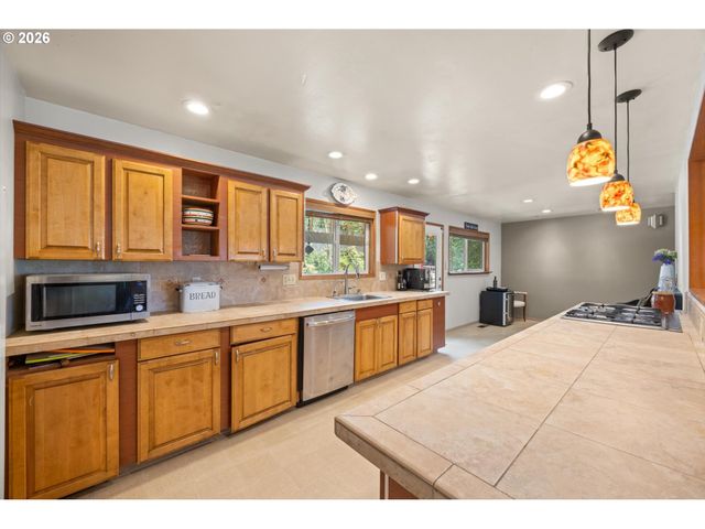 12955 Sw EVERGREEN St, Beaverton, OR 97005
