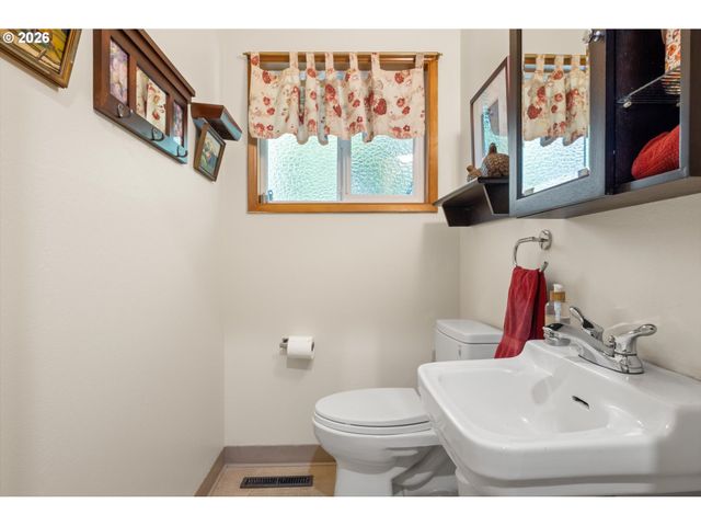 12955 Sw EVERGREEN St, Beaverton, OR 97005