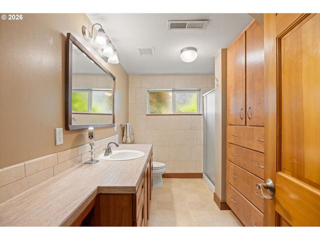 12955 Sw EVERGREEN St, Beaverton, OR 97005