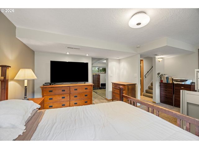 12955 Sw EVERGREEN St, Beaverton, OR 97005