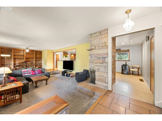 12955 Sw EVERGREEN St, Beaverton, OR 97005