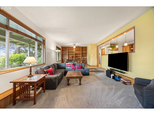 12955 Sw EVERGREEN St, Beaverton, OR 97005