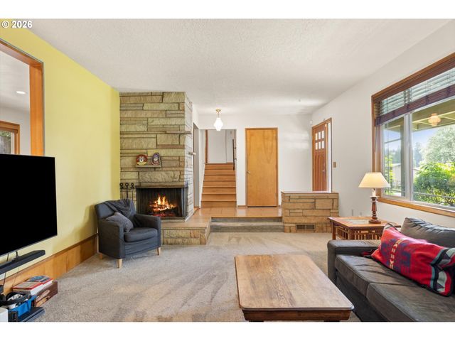 12955 Sw EVERGREEN St, Beaverton, OR 97005