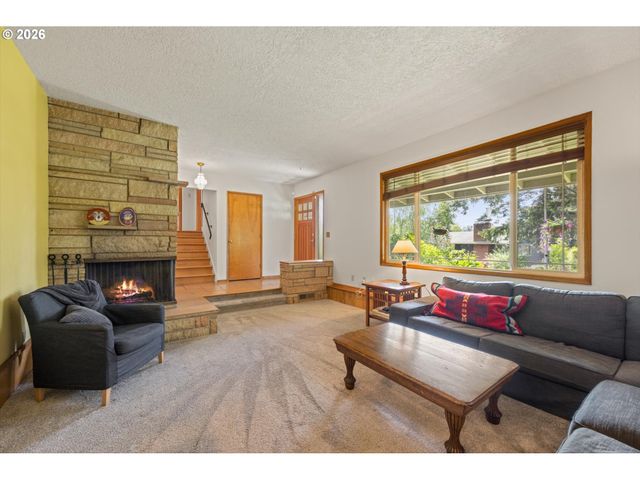12955 Sw EVERGREEN St, Beaverton, OR 97005