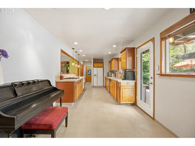 12955 Sw EVERGREEN St, Beaverton, OR 97005