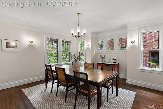 26329 York Road, Huntington Woods, MI 48070