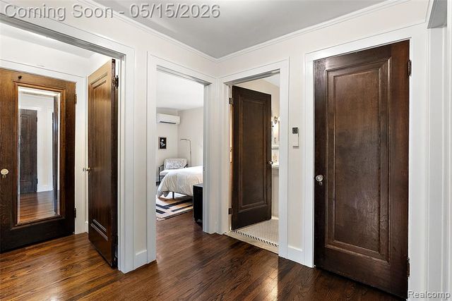 26329 York Road, Huntington Woods, MI 48070